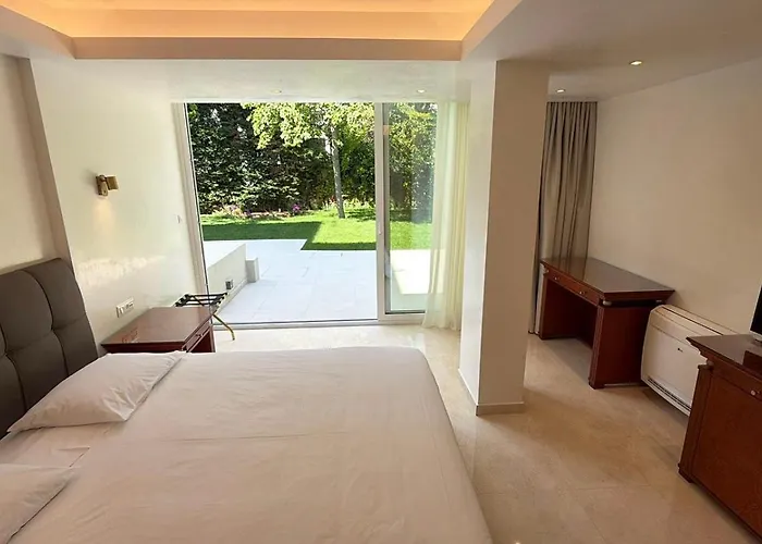 Theoxenia House